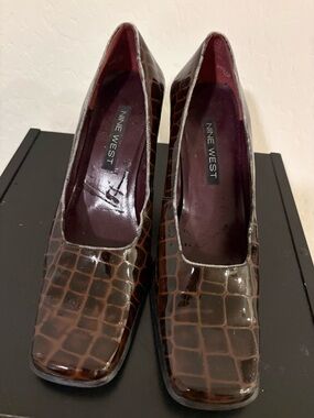 Nine West Brown Croc-Embossed Patent Square-Toe Pumps